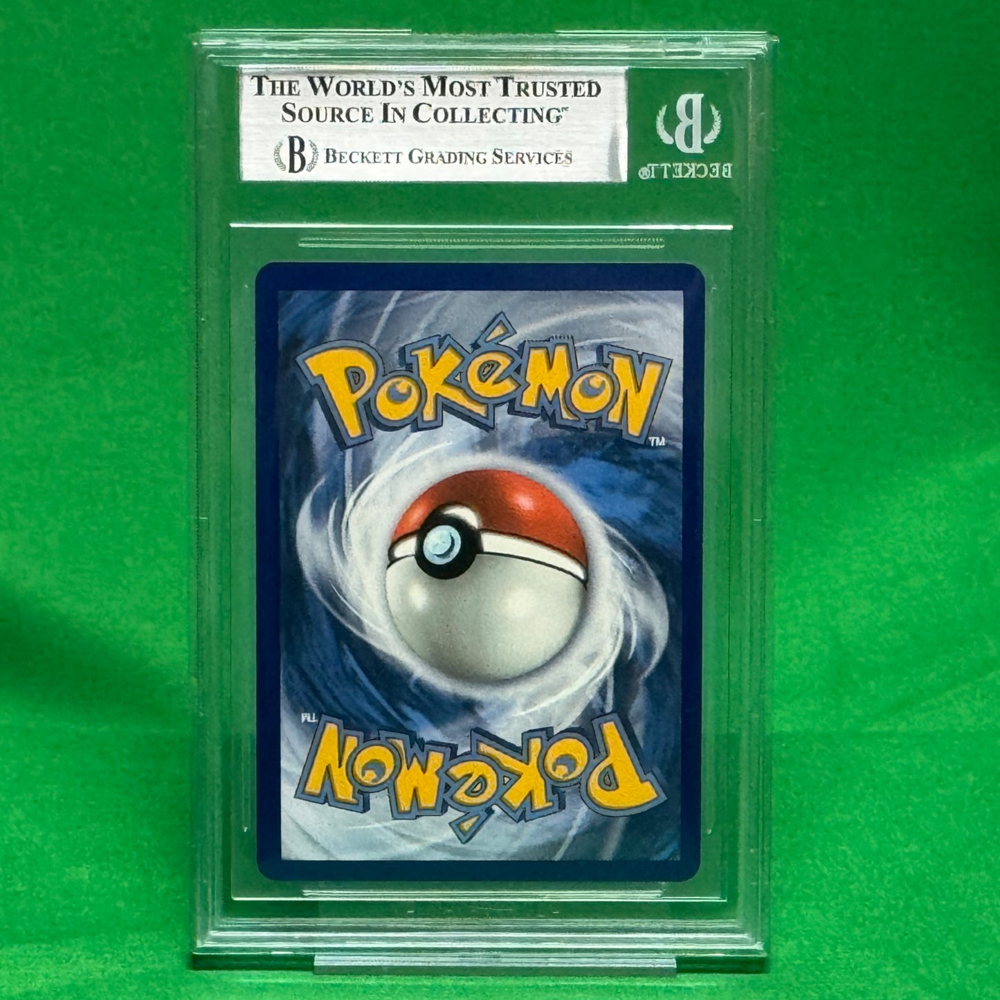 M Mewtwo EX #160 - Grade 8.5