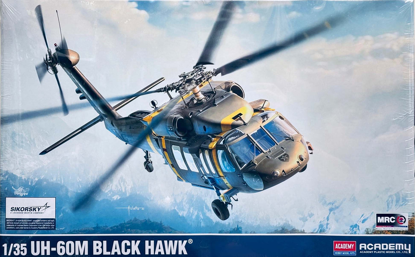Academy 1/35 US Army UH-60M Black Hawk Helicopter