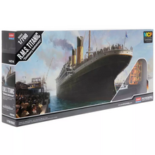 R.M.S Titanic Centenary Anniversary 1:700 Scale